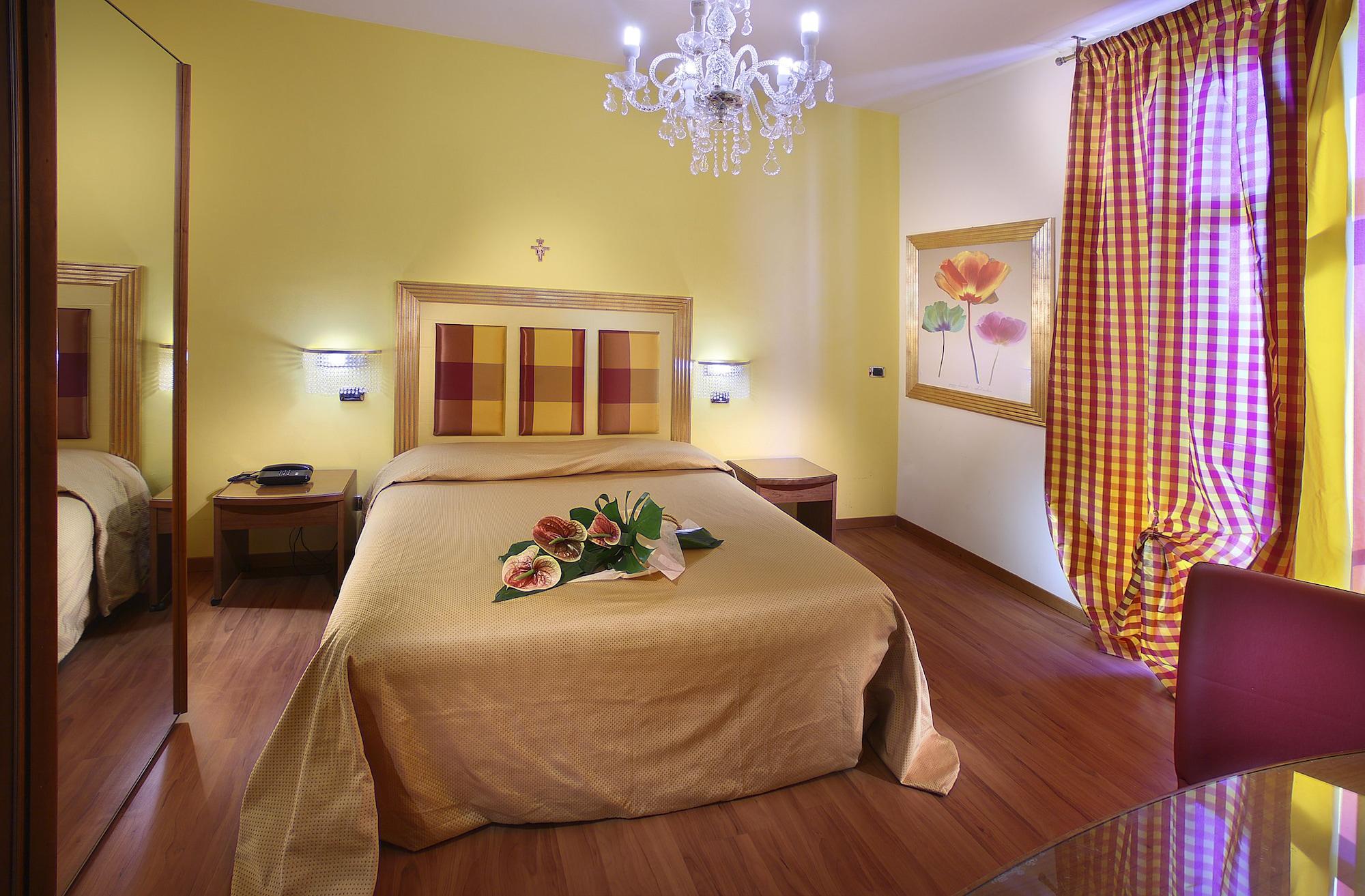 Hotel Nuovo Savi มอนเตกาตินี แตร์เม ภายนอก รูปภาพ