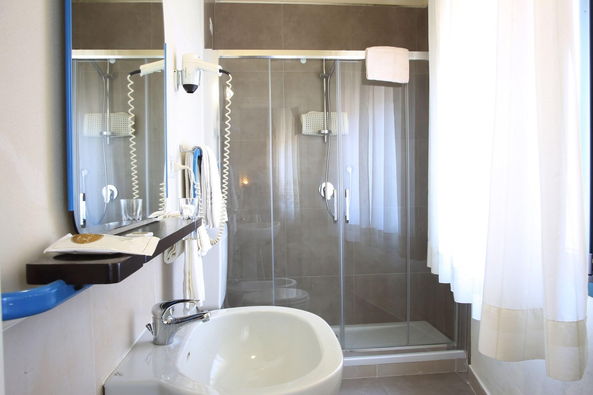 Hotel Nuovo Savi มอนเตกาตินี แตร์เม ภายนอก รูปภาพ