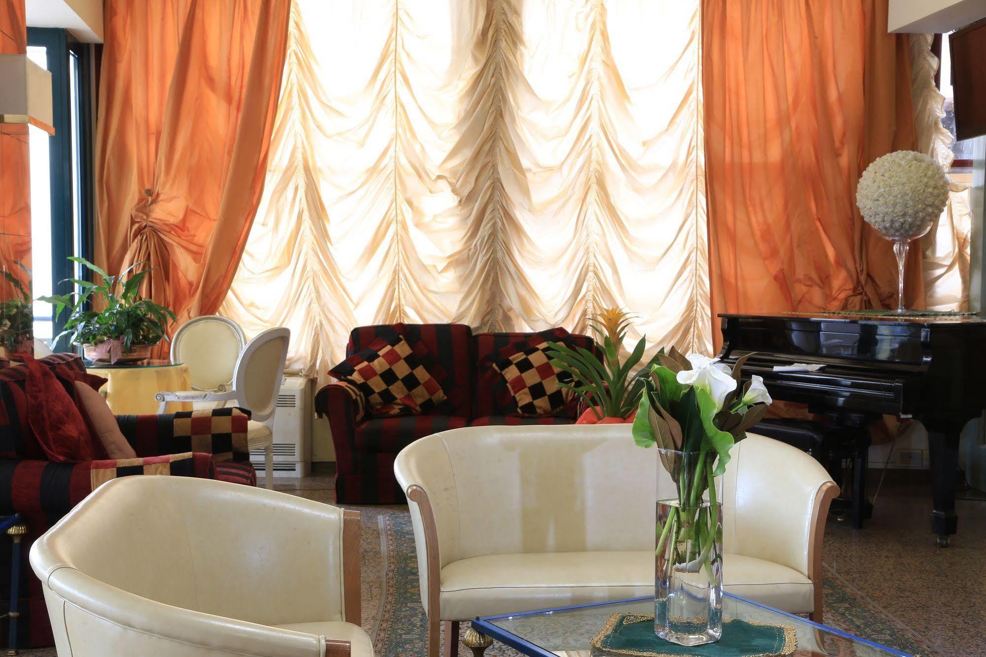 Hotel Nuovo Savi มอนเตกาตินี แตร์เม ภายนอก รูปภาพ